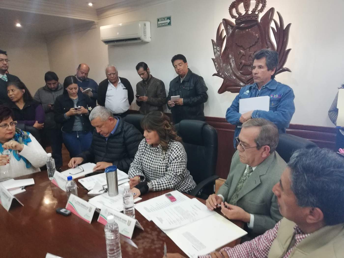 La alcaldesa Leticia Herrera enteró a los regidores del problema y pidió su apoyo para tomar las medidas necesarias.  (EL SIGLO DE TORREÓN) 
