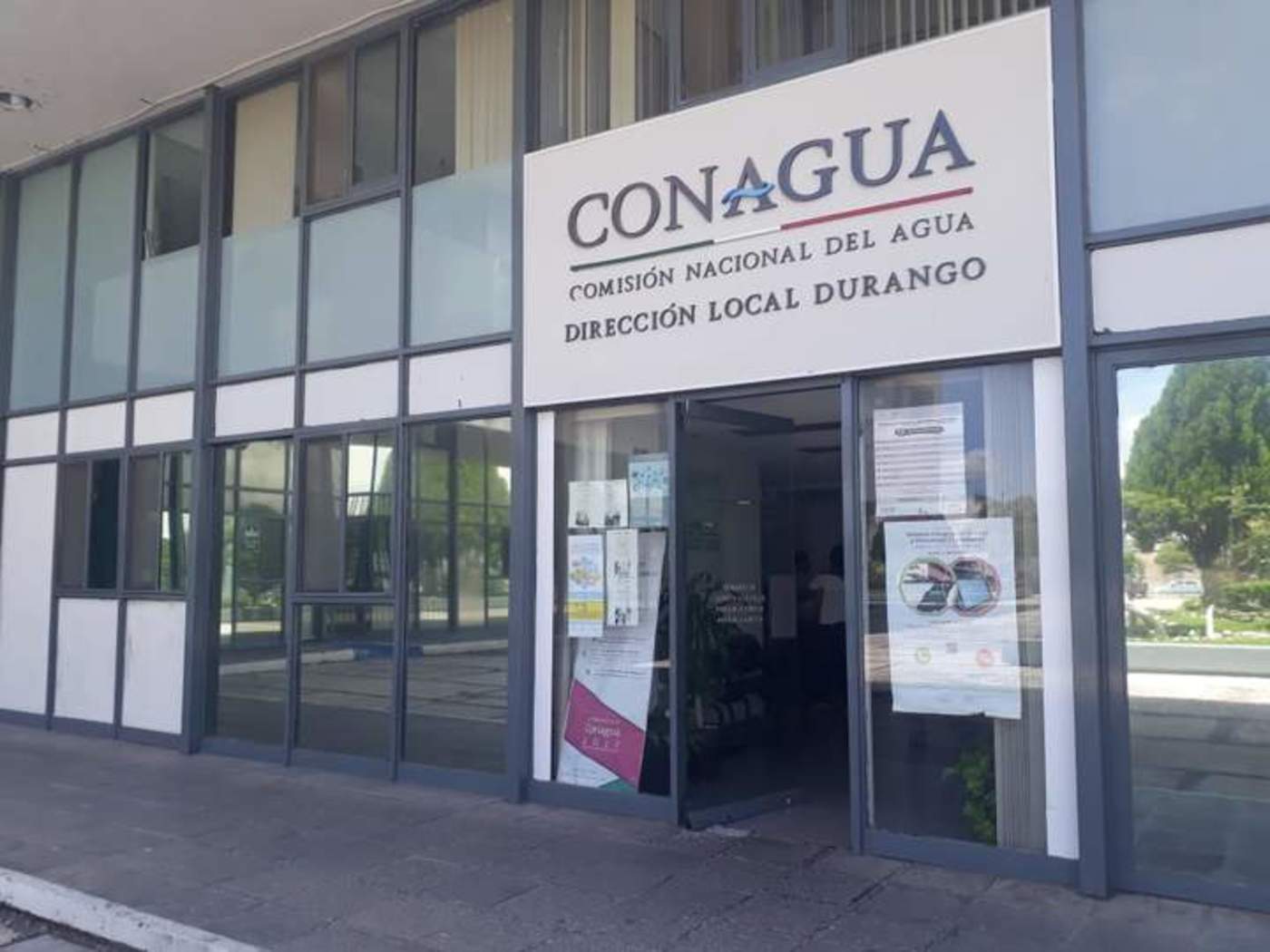 Despido. Dan de baja a 18 trabajadores de la Conagua, pero los quieren obligar a firmar su renuncia. (EL SIGLO DE TORREÓN)