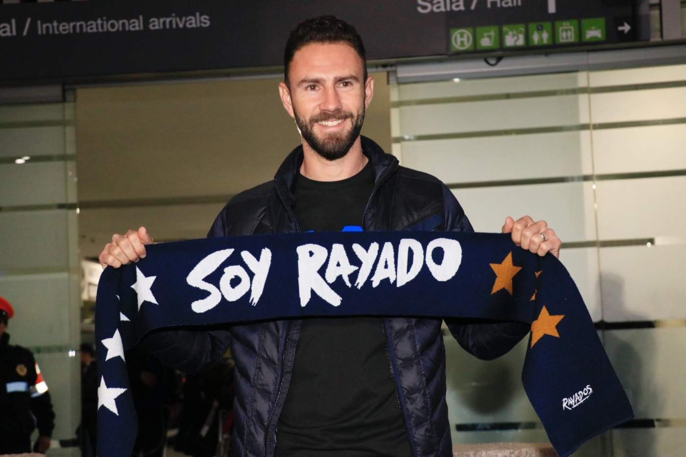 Miguel firmó contrato de tres años con Rayados, una experiencia que desea explotar al máximo con todo y rivalidad regia, con Tigres, que también pudo repatriar a Carlos Salcedo. (ESPECIAL) 