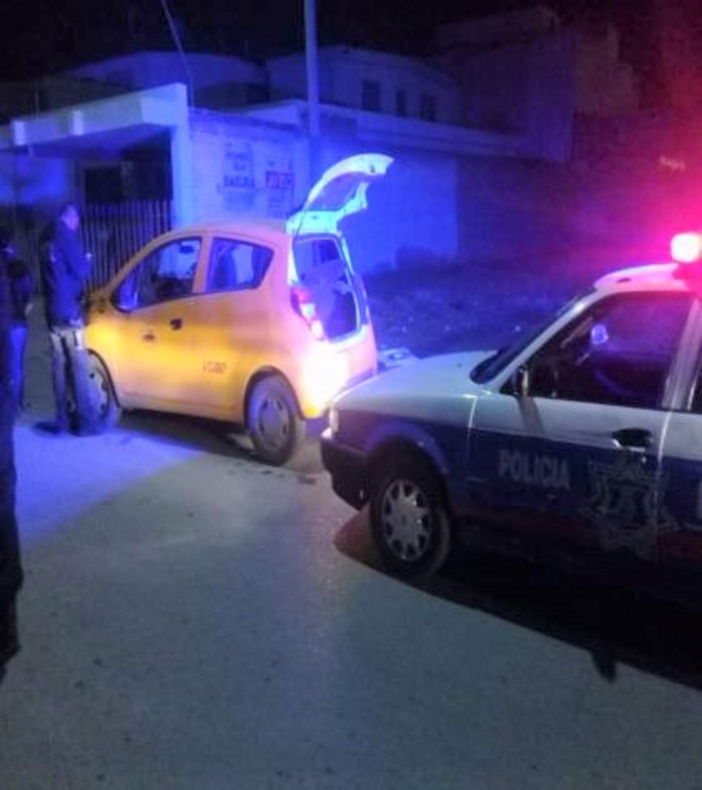 Roban taxi en Torreón y lo recuperan en Gómez Palacio