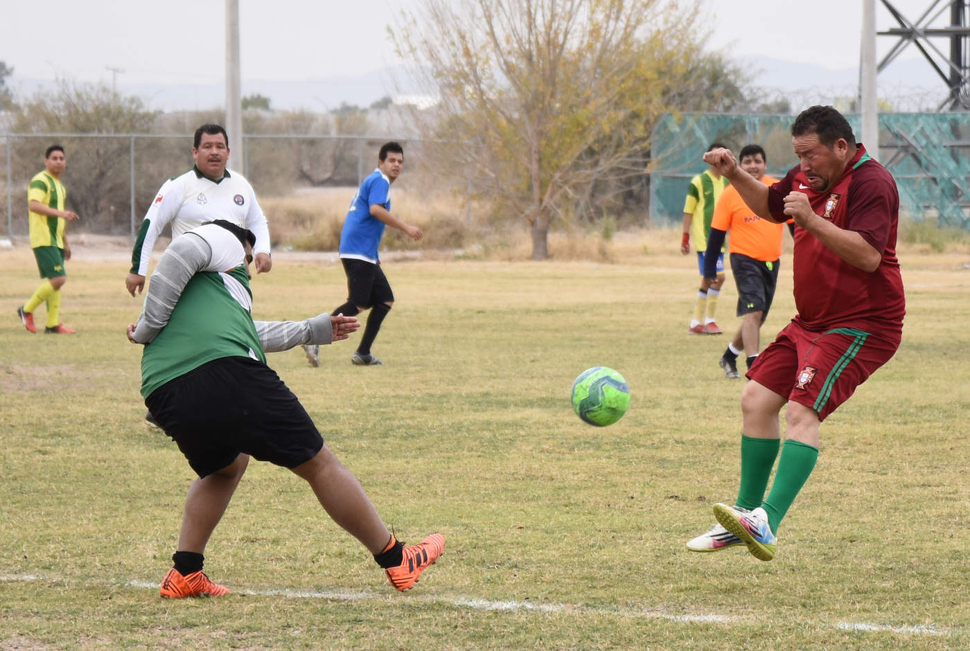 Varios de los equipos interesados, ya comenzaron a disputar partidos amistosos en diferentes escenarios de la Comarca Lagunera. (Archivo)