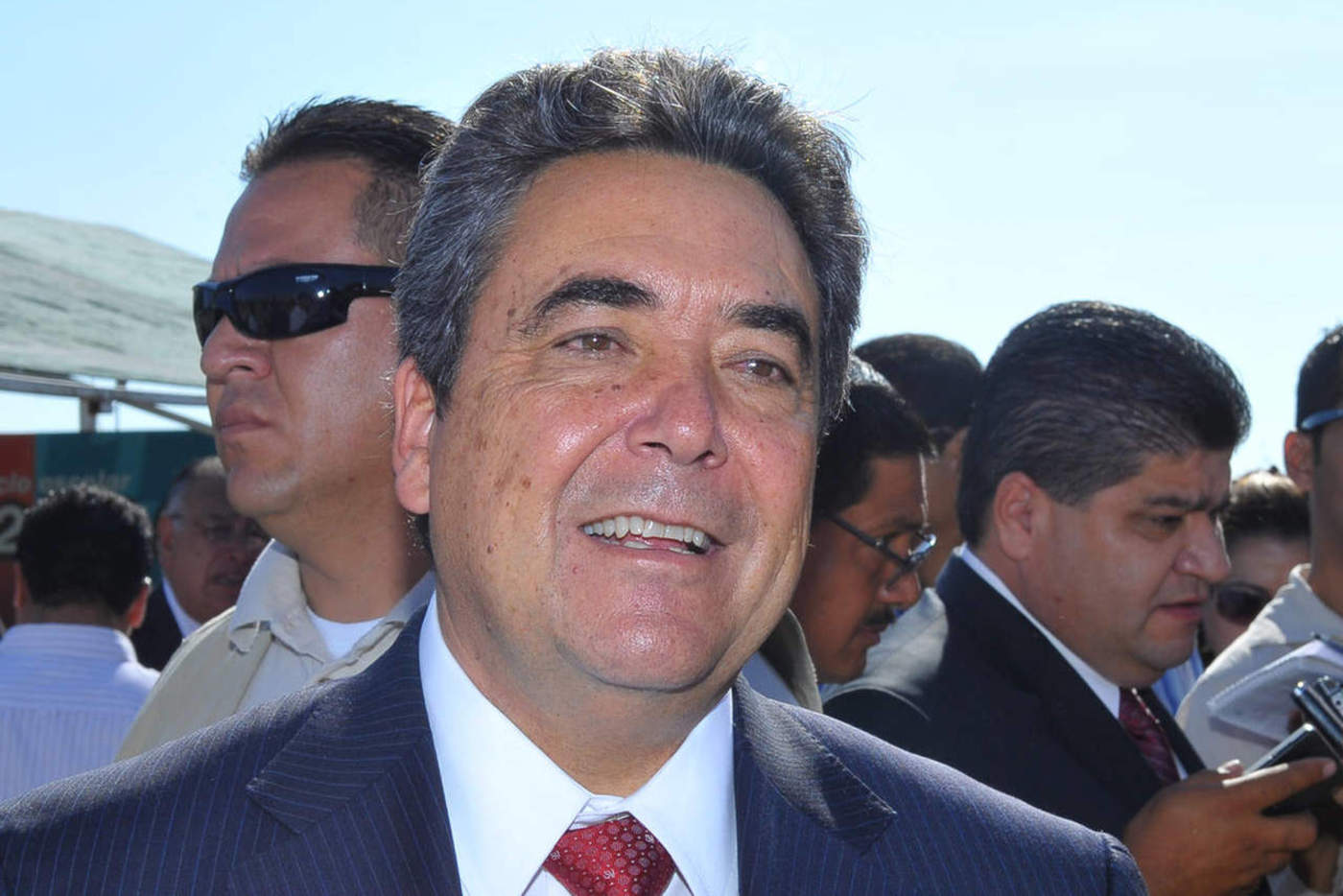 Jorge Torres, próximo a cumplir 65 años, es licenciado en Administración de Empresas por el Tecnológico de Monterrey. 
