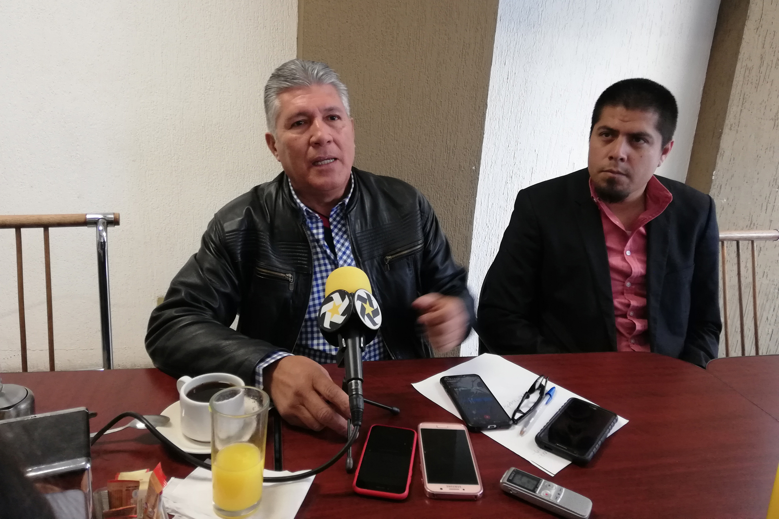 Proceso. Abundio Ramírez llamó a la presidente del IEC Gabriela de León, a no obstaculizar el registro de las asociaciones. (GUADALUPE MIRANDA)