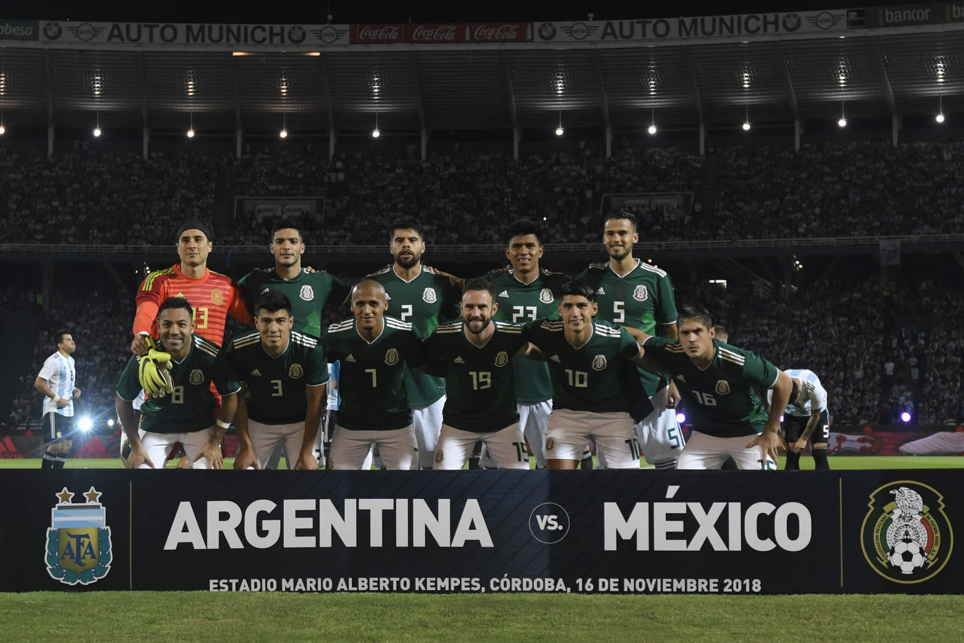 La FIFA destacó que México es el mejor posicionado de la zona, por encima de Estados Unidos, que con mil 501 unidades ocupa el lugar 25. (Jam Media)