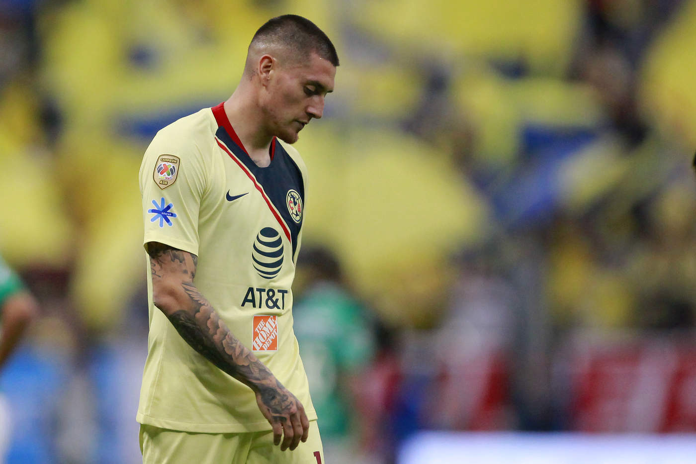 León golea al América en debut de 'Nico' Castillo