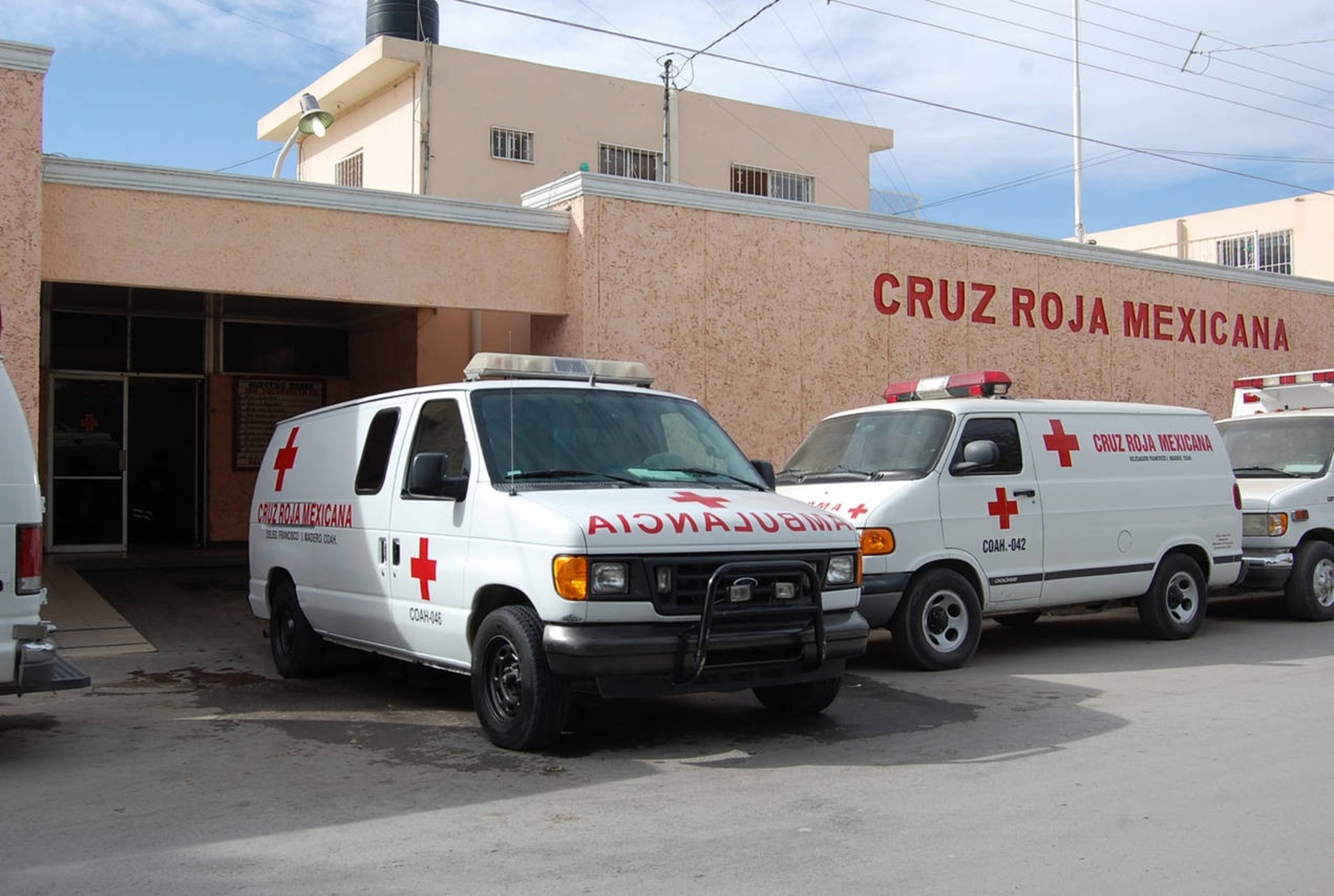 Lesionado. Fue auxiliado por paramédicos de Cruz Roja y trasladado a un hospital local. (EL SIGLO DE TORREÓN) 