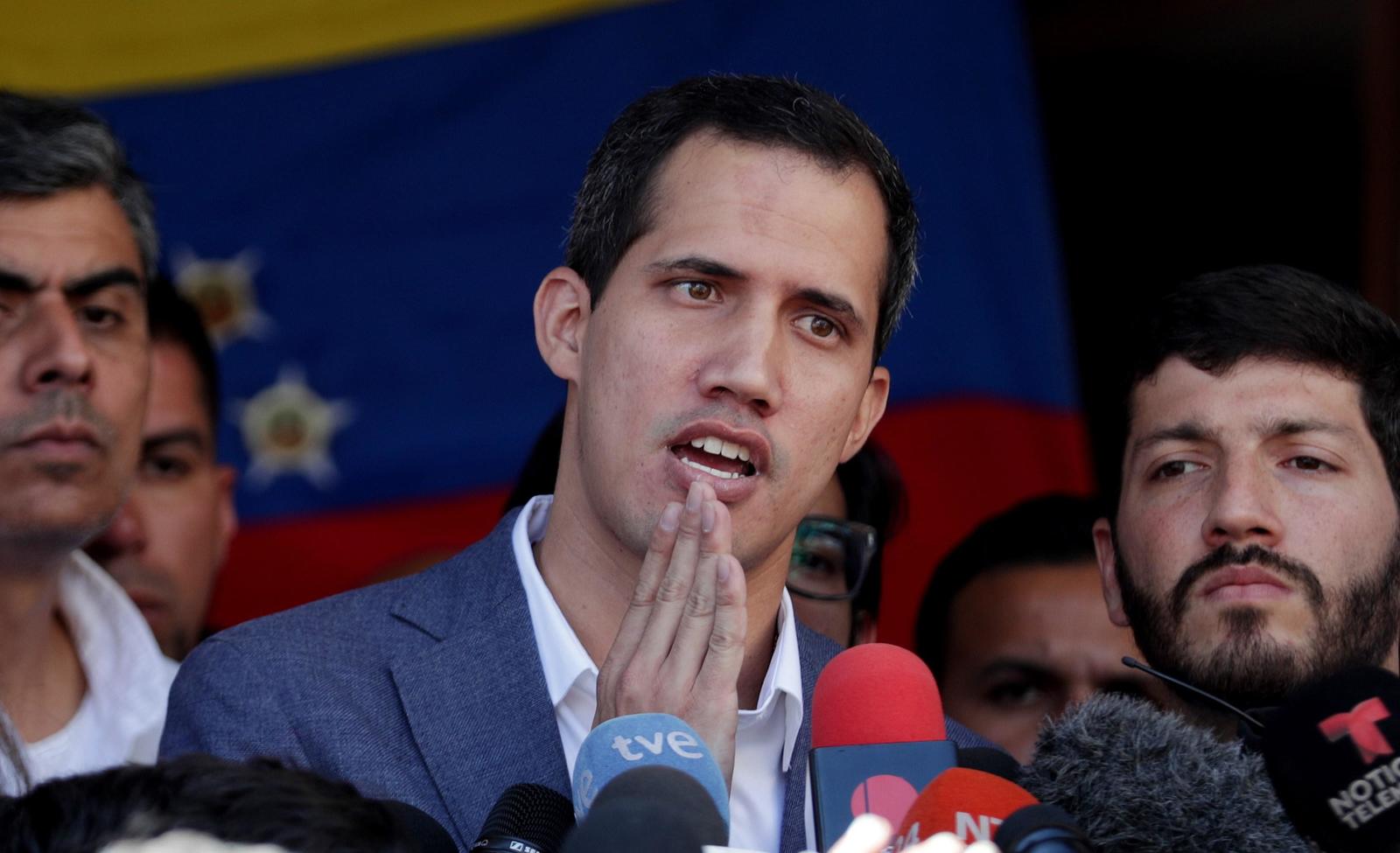 Cuestiona. Juan Guaidó afirmó que 'el ejército venezolano es un ejército que libera naciones'. (EFE)