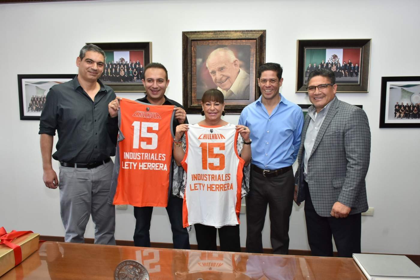 Alcaldesa se reúne con los Industriales de Gómez Palacio