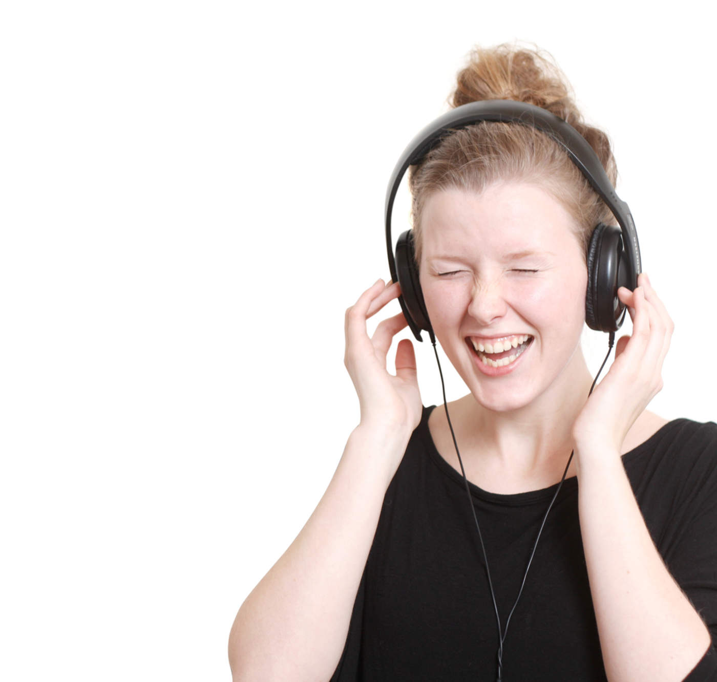 Recomendaciones para evitar pérdida de audición por auriculares