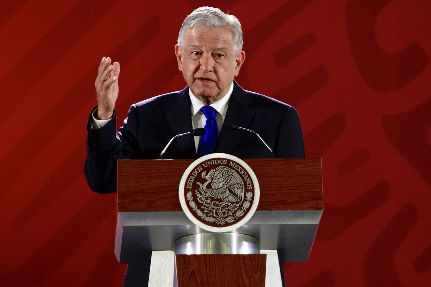 En Palacio Nacional, el presidente López Obrador insistió en que su gobierno buscará por la vía del diálogo y el convencimiento un acuerdo con esas empresas para modificar los contratos para el bien de los mexicanos. (ARCHIVO)