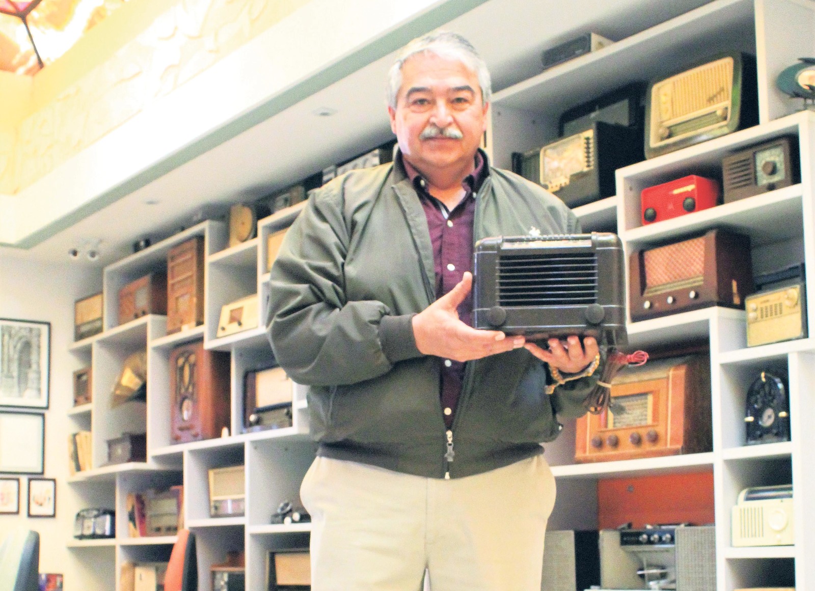Avanzar. Francisco Esparza, director y cofundador de la radiodifusora Grupo Plata, dice que la radio está obligada a reinventarse en esta era tecnológica. (EL UNIVERSAL)