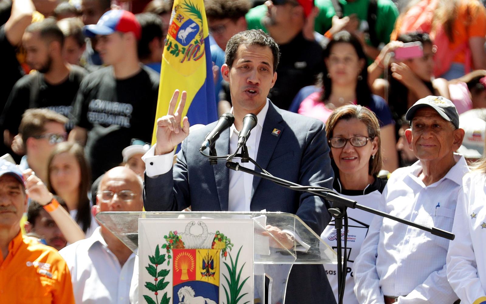 Alerta. Para Guaidó, el chavismo ha lanzado una 'amenaza de falsa guerra para intimidar'. (EFE)
