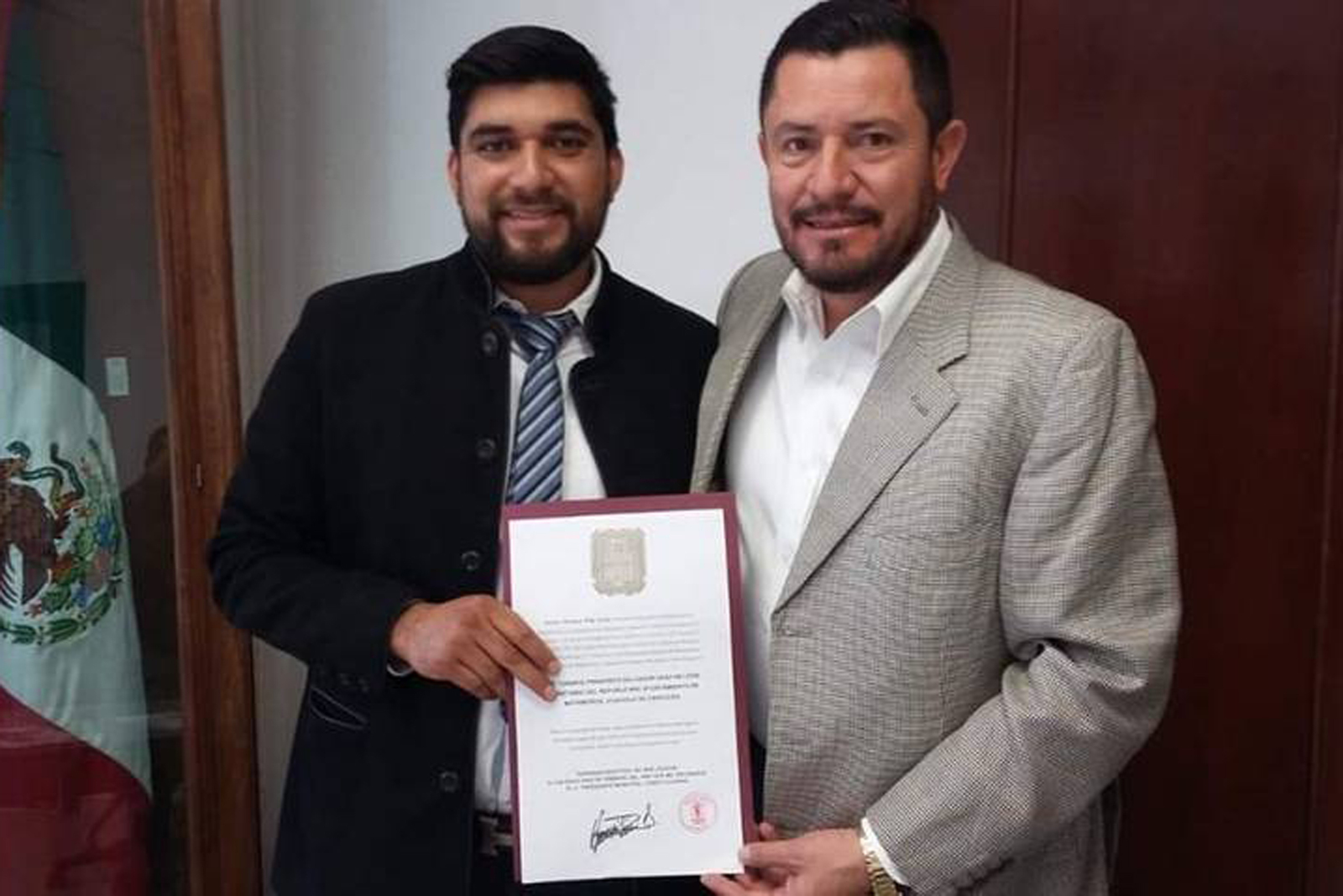 Ayer se nombró a Salvador Vega de León como el nuevo secretario del Ayuntamiento en Matamoros. (AGENCIAS)
