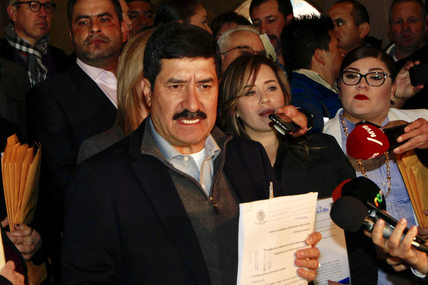 El gobernador de Chihuahua, Javier Corral, anunció que busca entregar una carta al presidente Andrés Manuel López Obrador, suscrita por los 23 municipios mineros de la entidad, para plantearle diversas consideraciones sobre la modificación al uso de los recursos del Fondo Minero. (NOTIMEX)