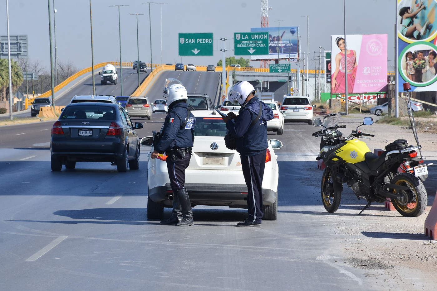 Realizan operativo vial en la Torreón-San Pedro; circulan hasta 100 km/h