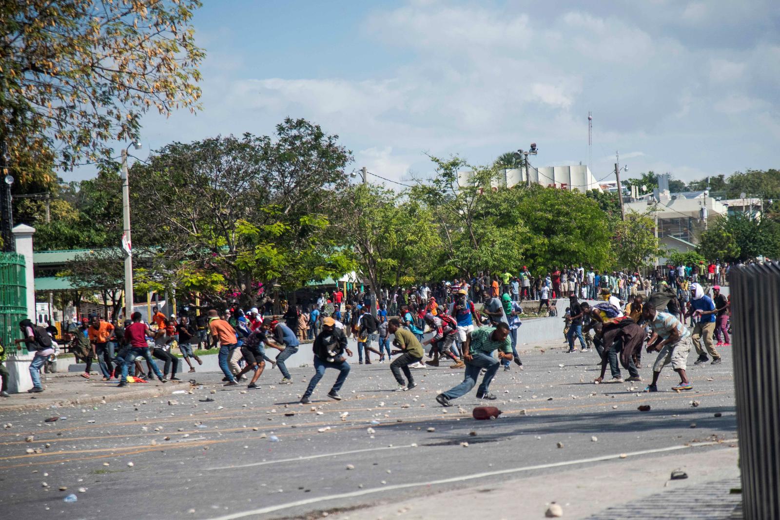 Manifestaciones. La crisis política que vive Haití se agrava al cumplirse ayer una semana de violentas protestas. (EFE)