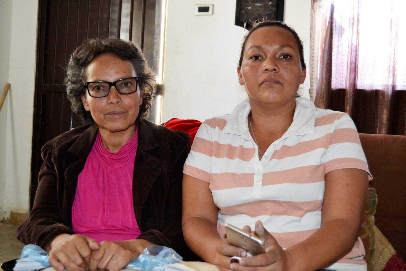 Feliciana y Alma Yazmín, madre y hermana de Rebeca, respectivamente, piden a las autoridades encontrarla con vida. Tienen casi cuatro meses que no saben nada de ella. (EL SIGLO DE TORREÓN) 