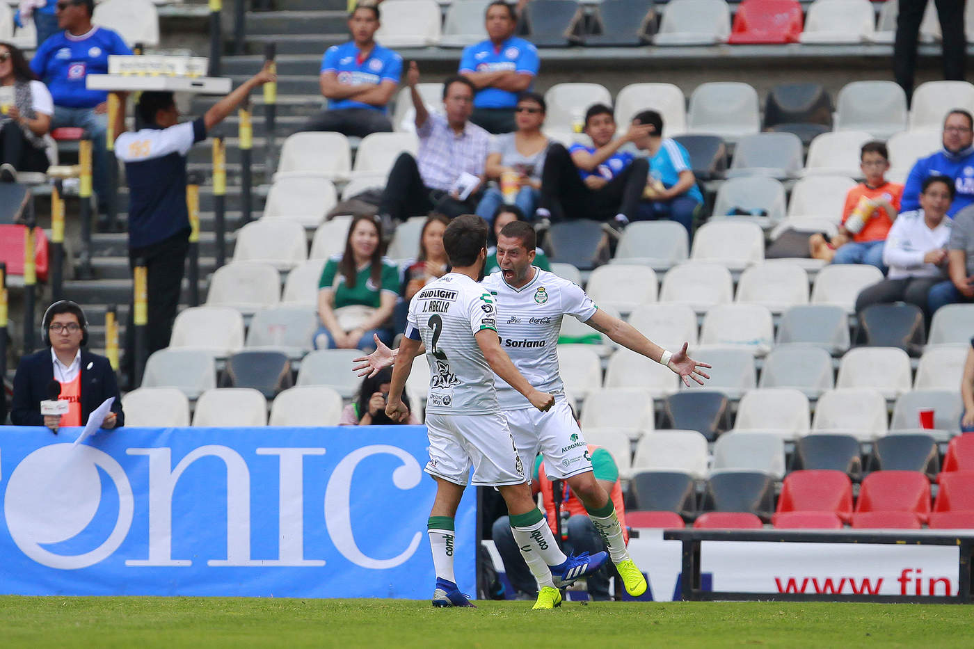 Santos se lleva los tres puntos frente a Cruz Azul en el Azteca