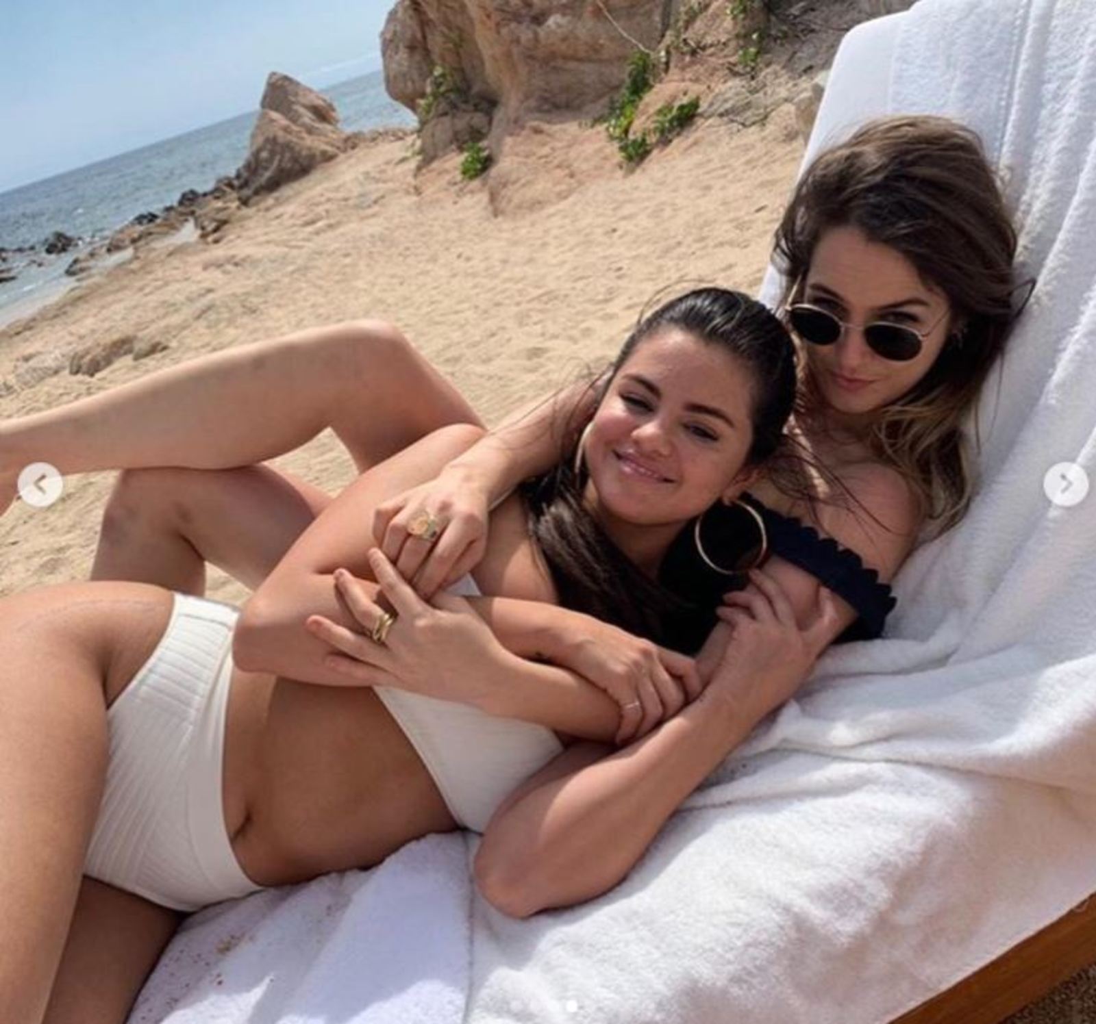 En Cabo San Lucas. Selena Gomez y sus amigas hacen despedida de soltera bajo el calor de la playa mexicana.