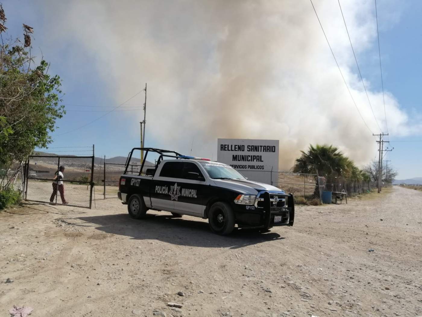 Se registra incendio en relleno sanitario de Gómez Palacio