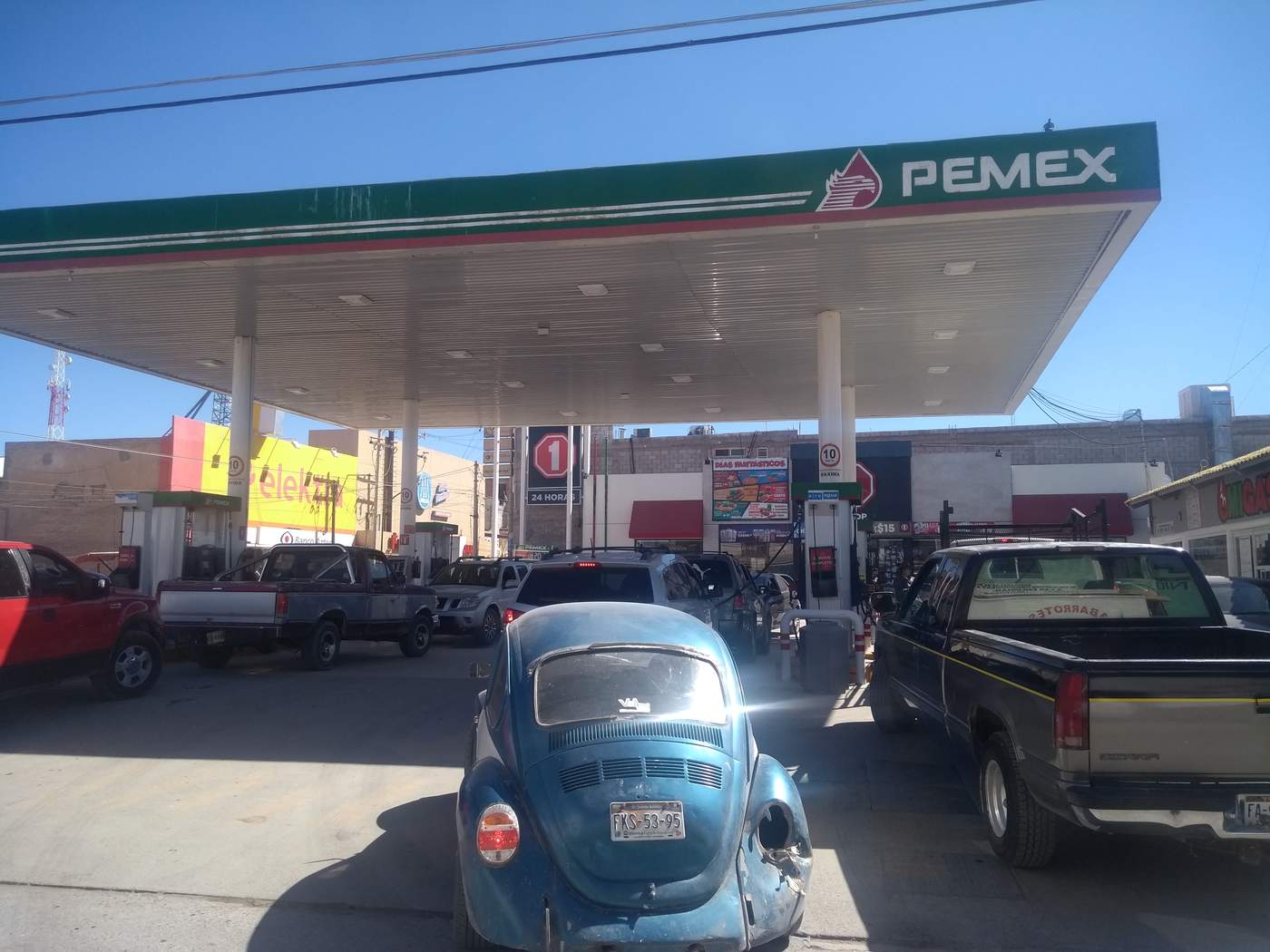 Se registra leve desabasto de gasolina en Matamoros