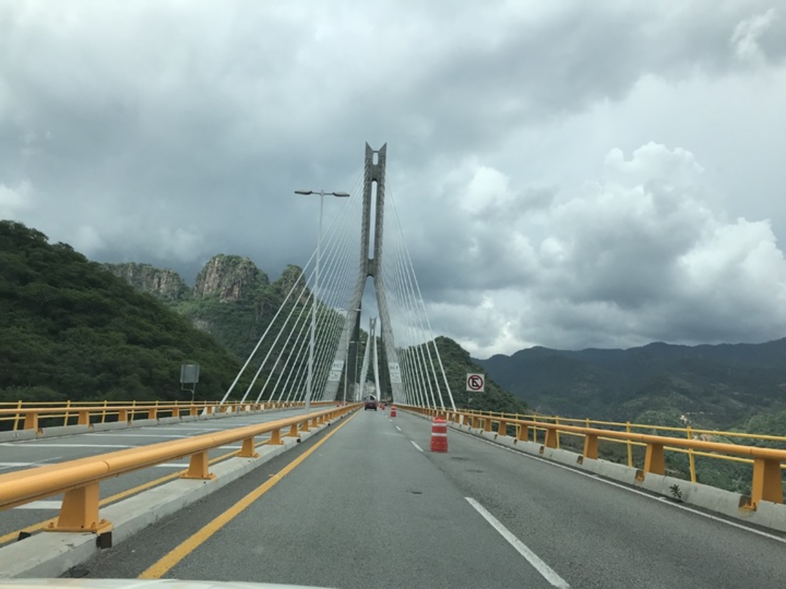 La 'Súper' Durango-Mazatlán, ejemplo de corrupción: AMLO