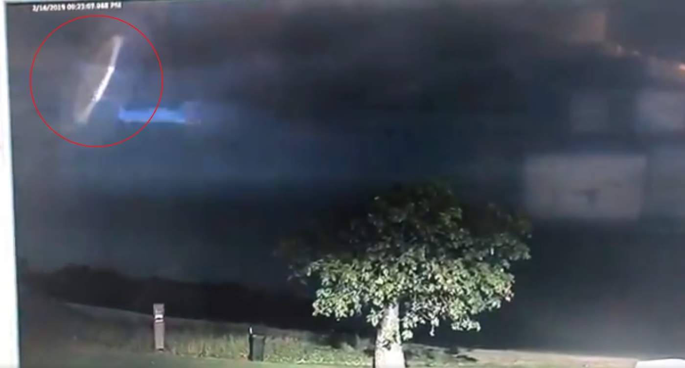 La policía australiana difunde imágenes de un extraño objeto en el cielo