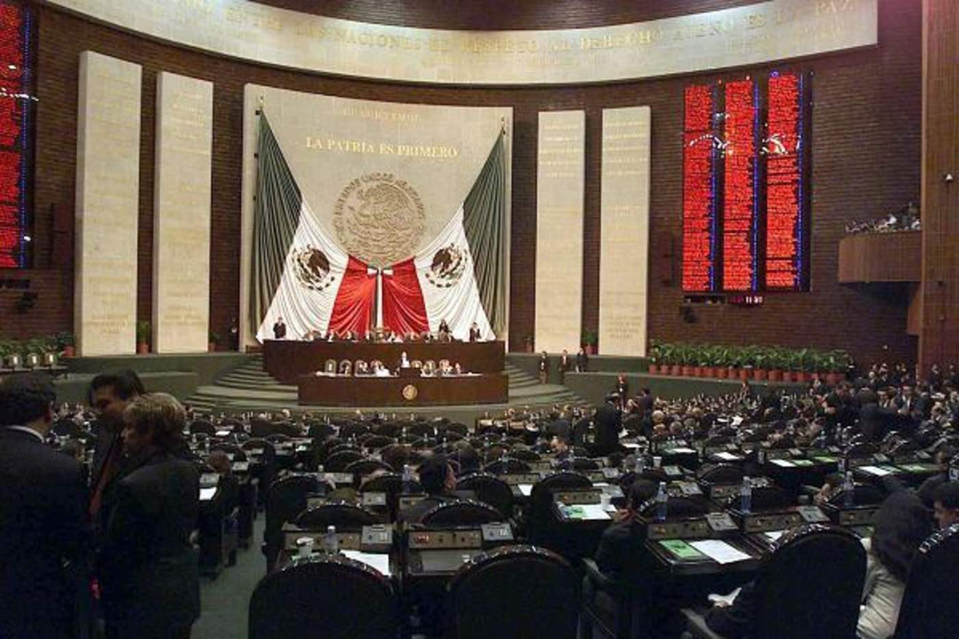 Frena Morena aprobación de reforma a Ley de Pemex