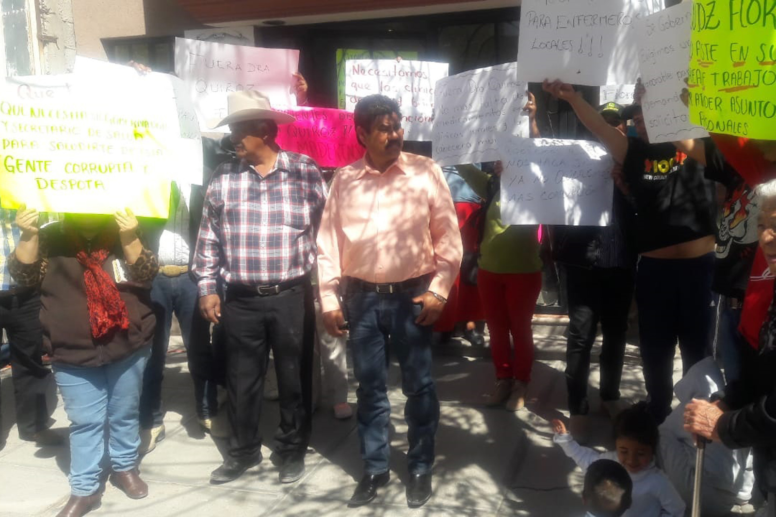 Otra vez los habitantes de algunos ejidos de Madero y San Pedro se volvieron a manifestar para pedir la destitución de la funcionaria. EL SIGLO DE TORREÓN/MARY VÁZQUEZ)
