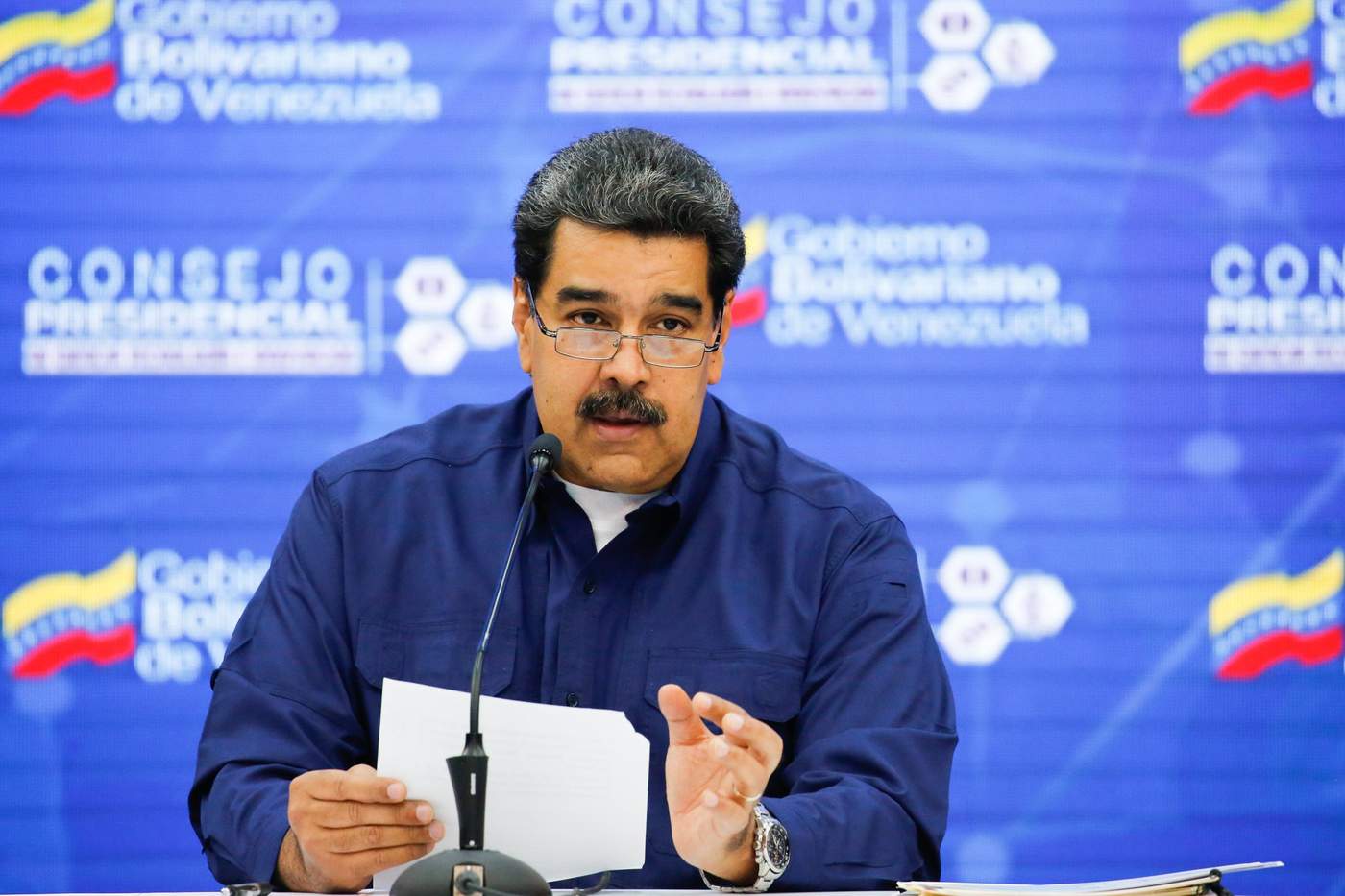 El presidente de Venezuela Nicolás Maduro informó que hoy llegarán 300 toneladas de ayuda humanitaria para el país petrolero desde Rusia. (EFE)