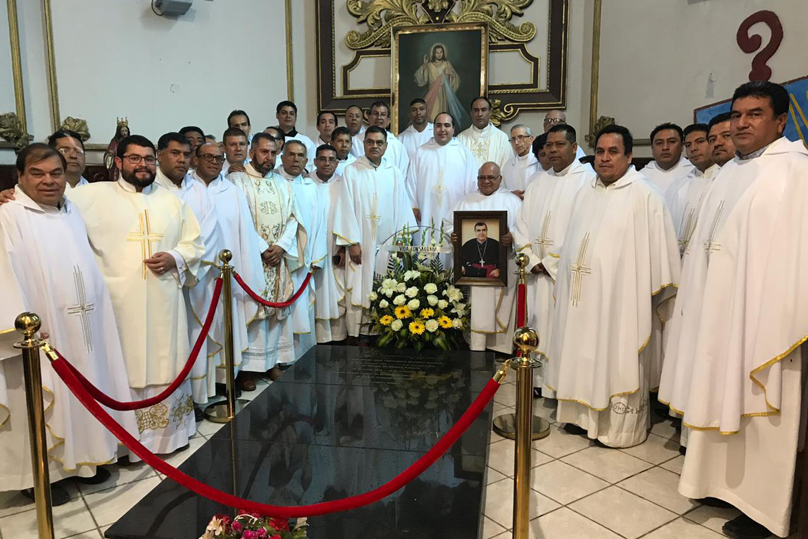 La Diócesis de Gómez Palacio celebra con una ceremonia eucarística y bendición de la lápida del obispo, su décimo aniversario desde que fue erigida como iglesia particular, en febrero de 2009. (EL SIGLO DE TORREÓN)