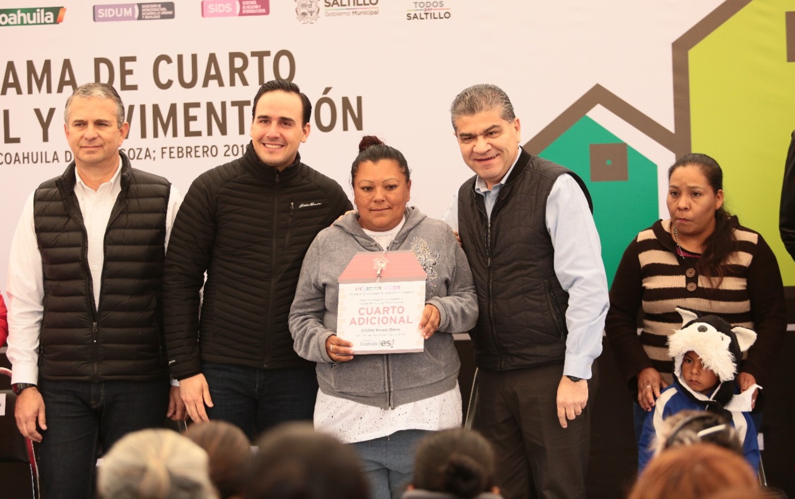 El gobernador Miguel Riquelme Solís puso en marcha el programa 'Cuarto Adicional y Pavimentación'.