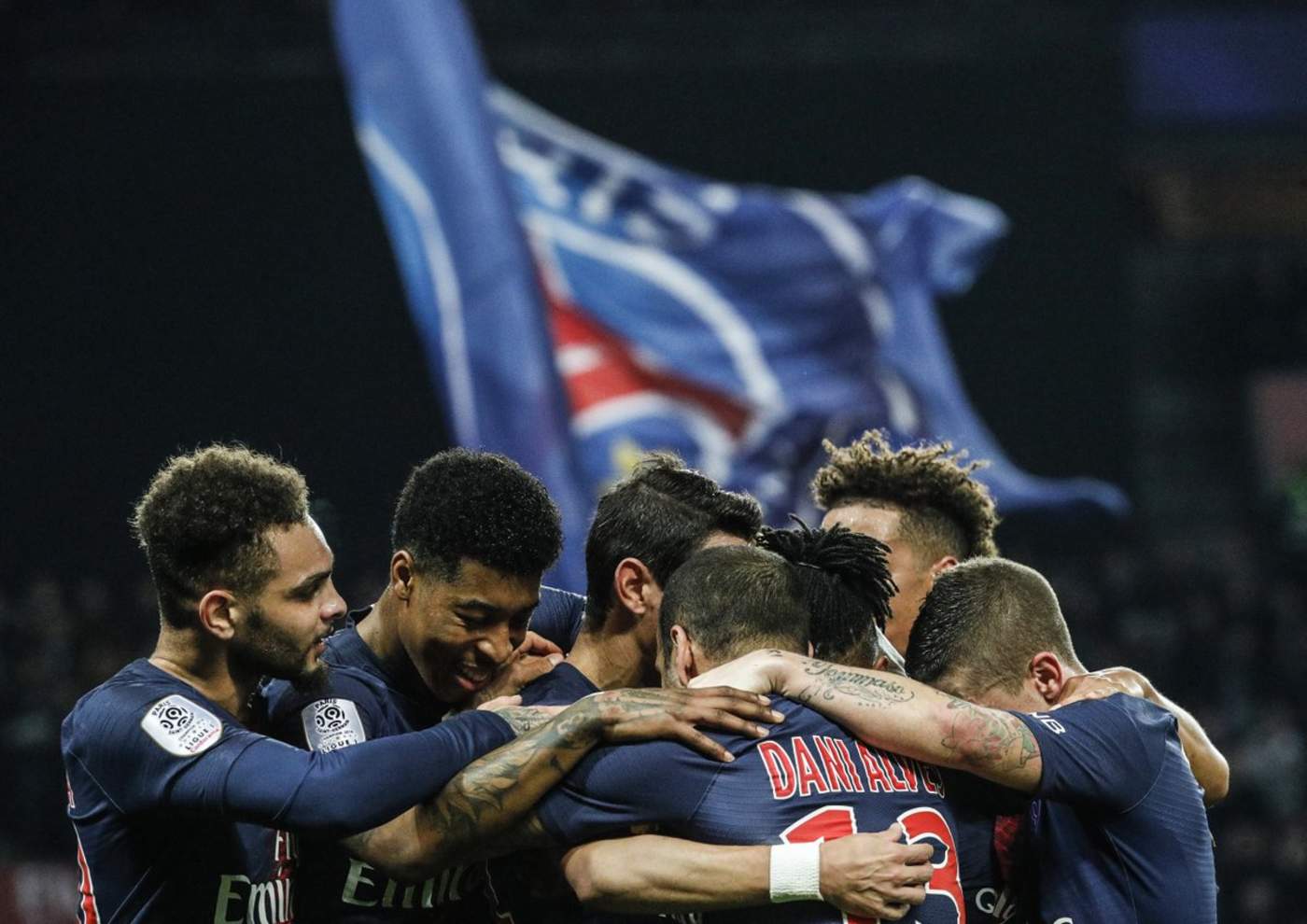 Los jugadores del PSG festejan un gol de su equipo en el partido pendiente de la Ligue 1 ante Montpellier. (Especial)