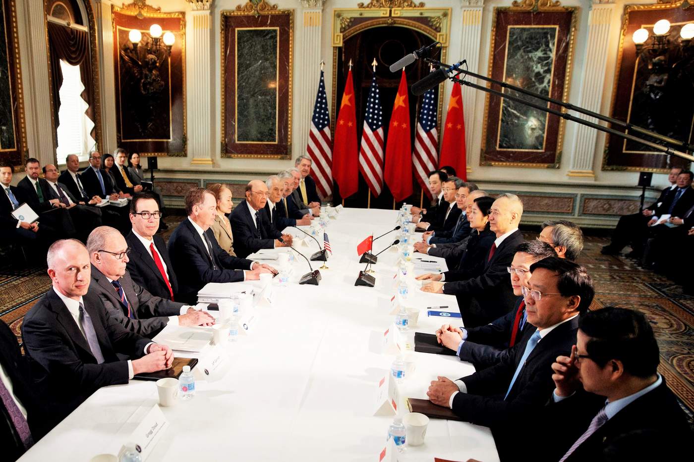 EUA y China vuelven a la mesa de negociación comercial en Washington