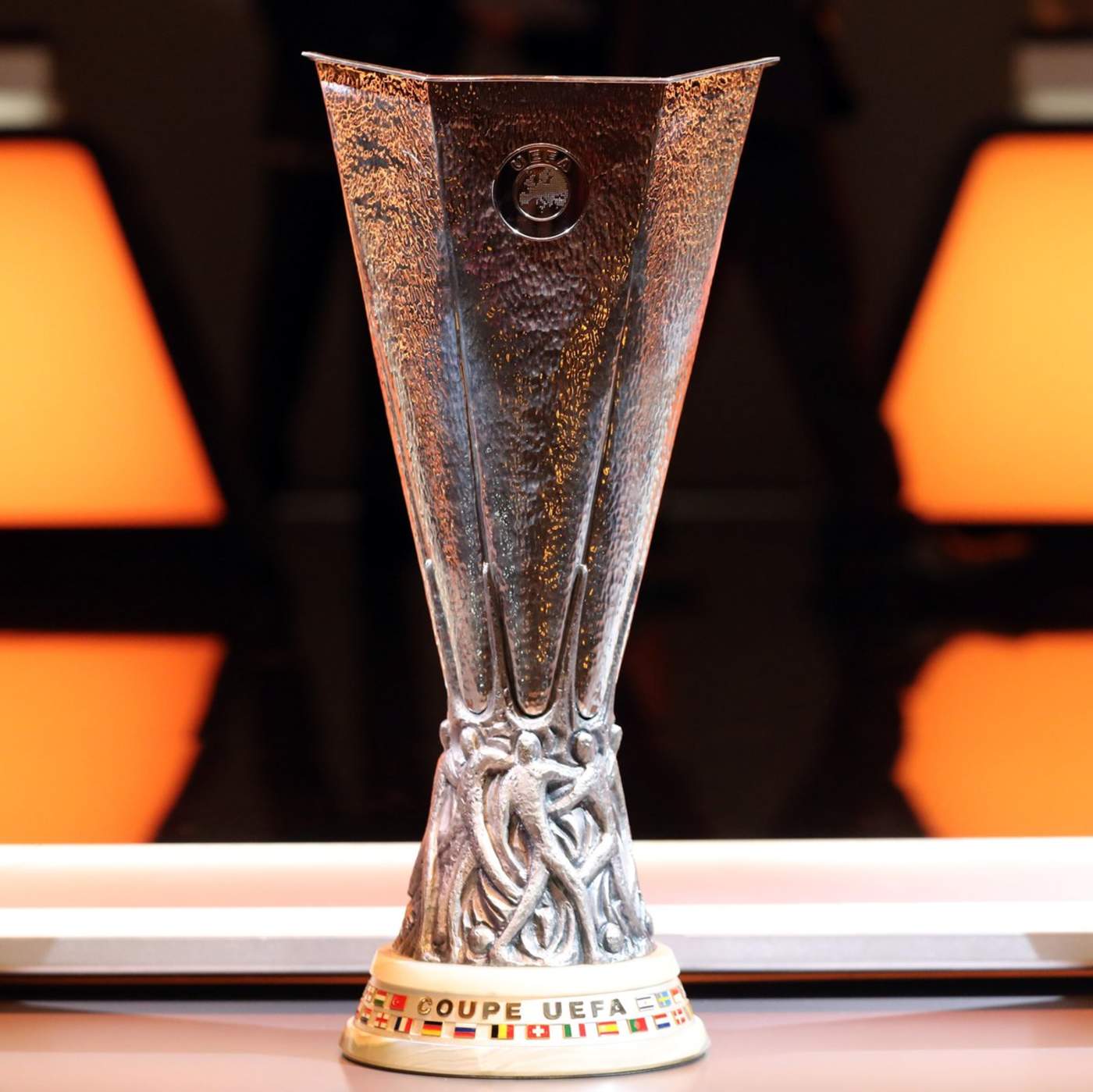 El segundo torneo más importante de clubes en Europa ya conoce los cruces en octavos de final. (Especial)