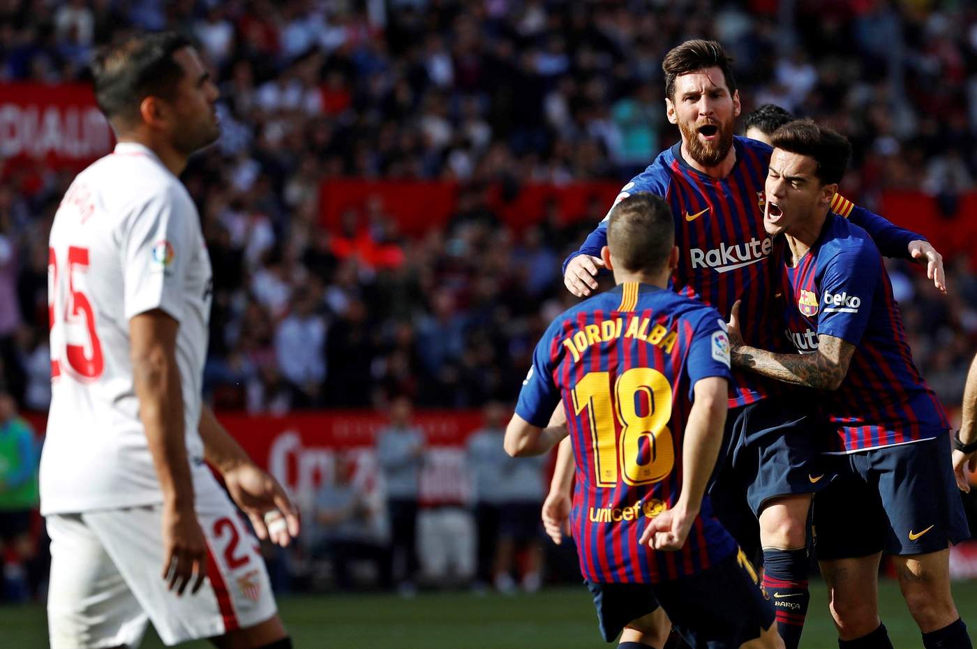 El argentino Lionel Messi volvió a destacar en la actuación de su equipo ante Sevilla.
