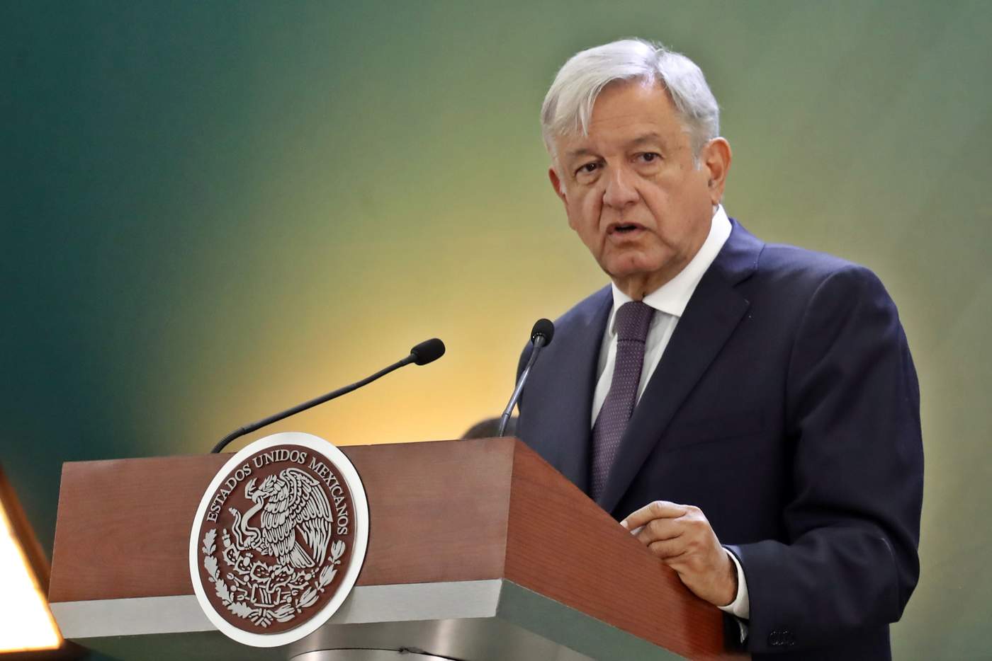 Si el presidente López Obrador, cumple lo que prometió en campaña, las universidades podrían enfrentar una crisis financiera.