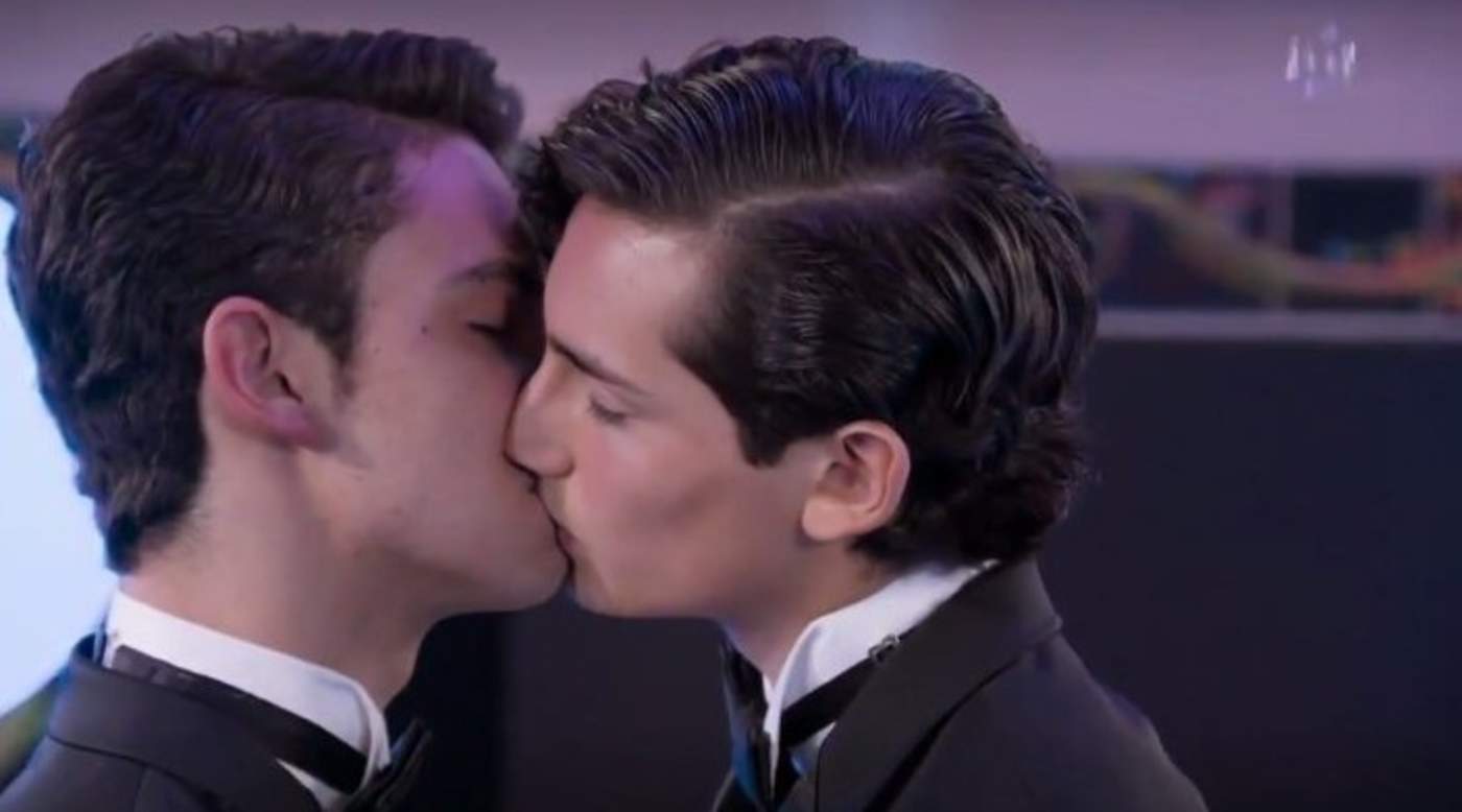 Ayer, durante el final de la telenovela, Mi marido tiene más familia, ocurrió el esperado beso entre “Aristemo”. (ESPECIAL)