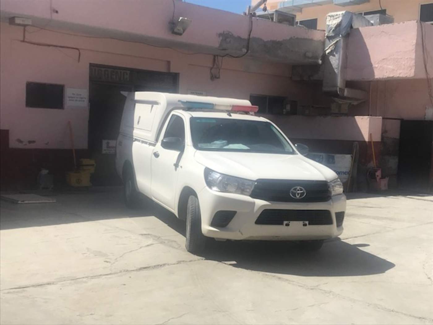 Alrededor de las 13:00 horas del lunes se reportó al Sistema de Emergencia 911, a una persona intoxicada en el interior de una carnicería del Mercado de Abastos de Gómez Palacio. (ESPECIAL)