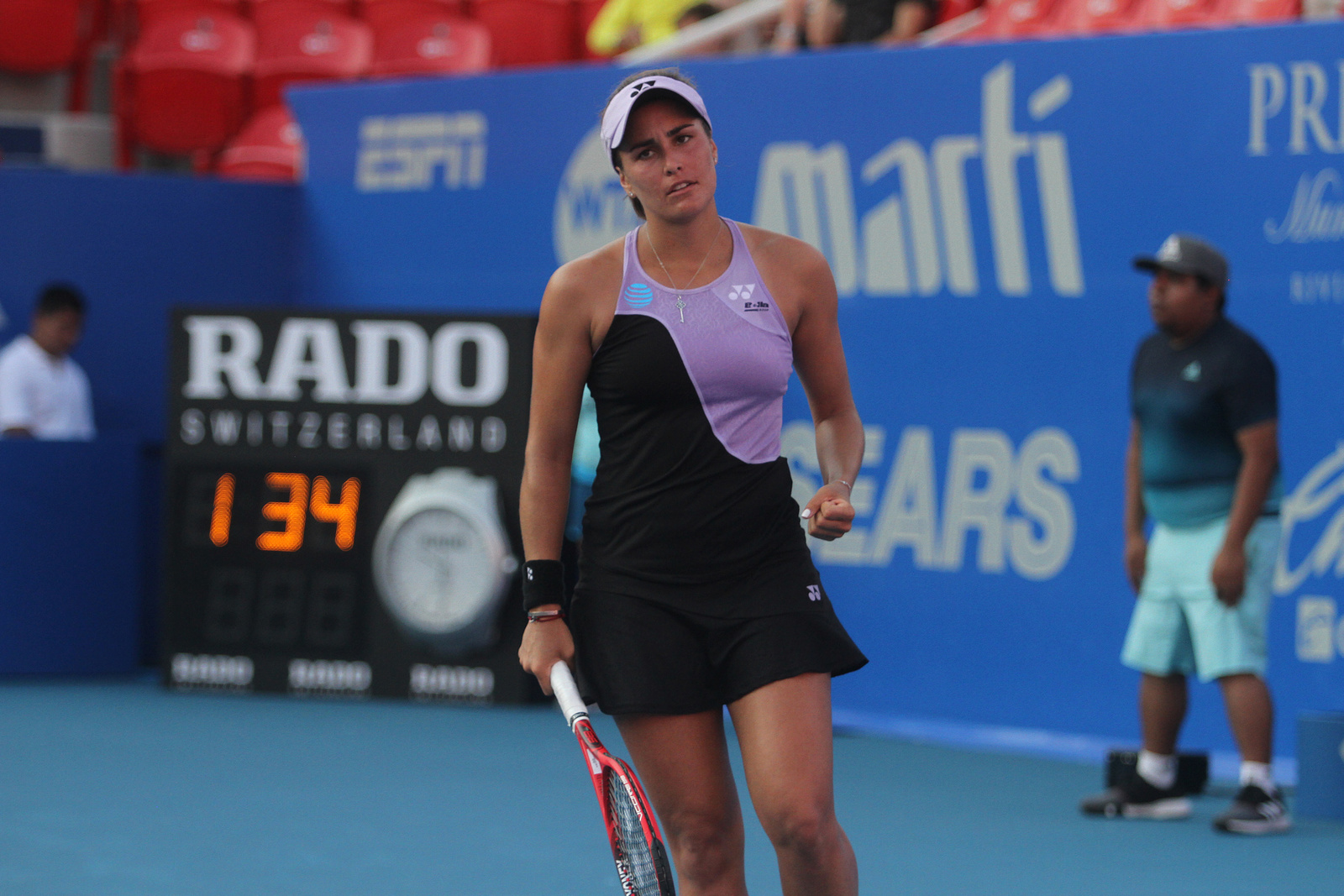 La puertorriqueña Mónica Puig necesitó de tres sets para imponerse 7-5, 4-6, 6-0 a la griega Maria Sakkari.