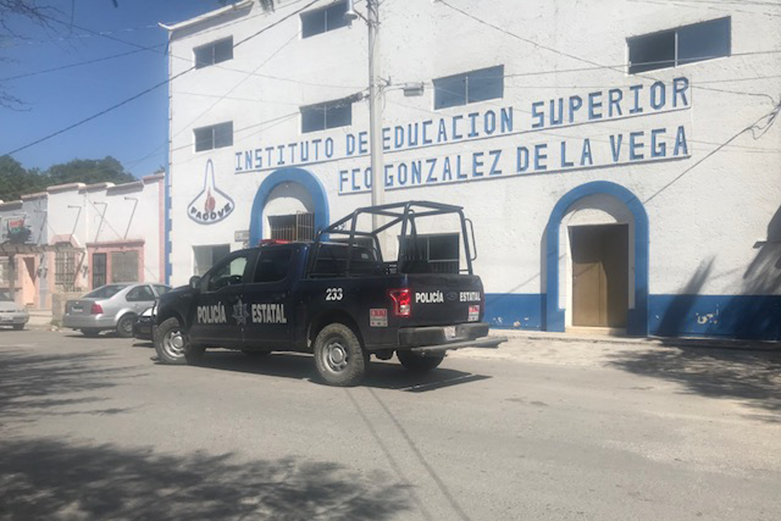 Aproximadamente a las 12:30 horas se reportó al Sistema de Emergencia 911 el robo en el Centro de Educación Francisco González de la Vega, ubicado en la zona Centro de Gómez Palacio.