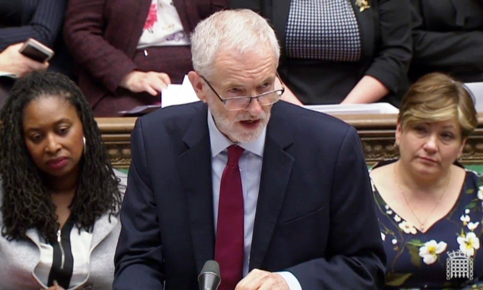 Corbyn acusa a May de prometer lo 'inalcanzable'