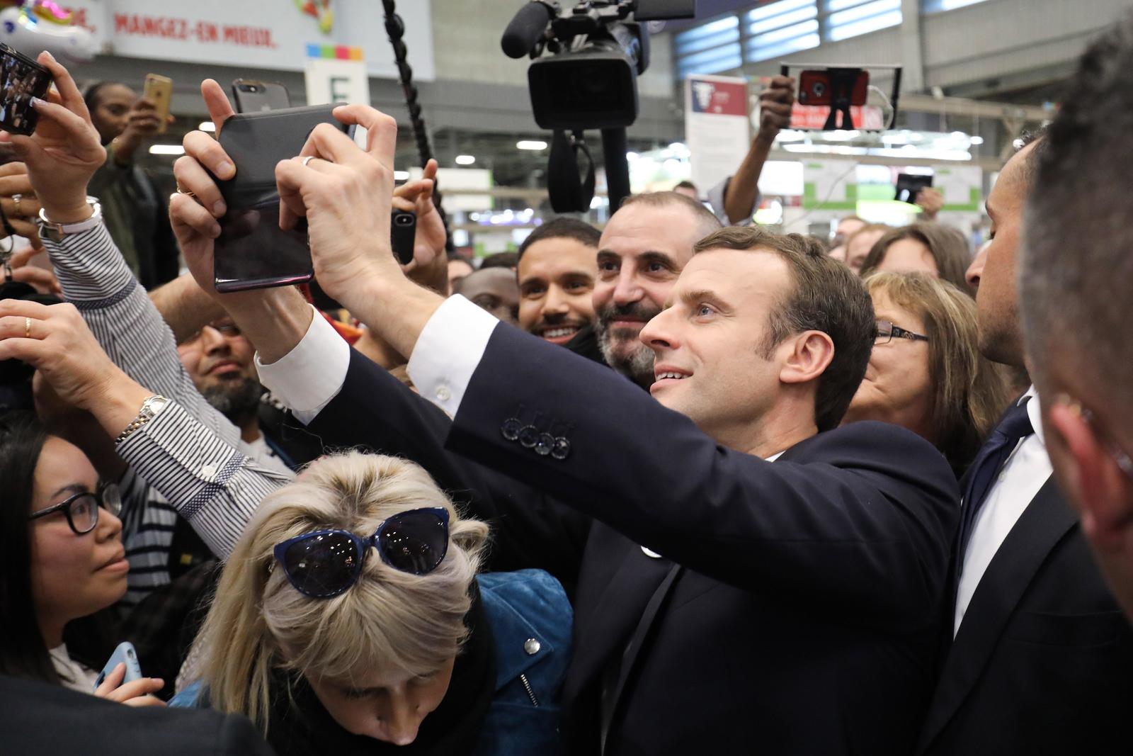 Postura. 'Creo que hoy es el momento de debatir', aseguró ayer el presidente francés Emmanuel Macron. (EFE)