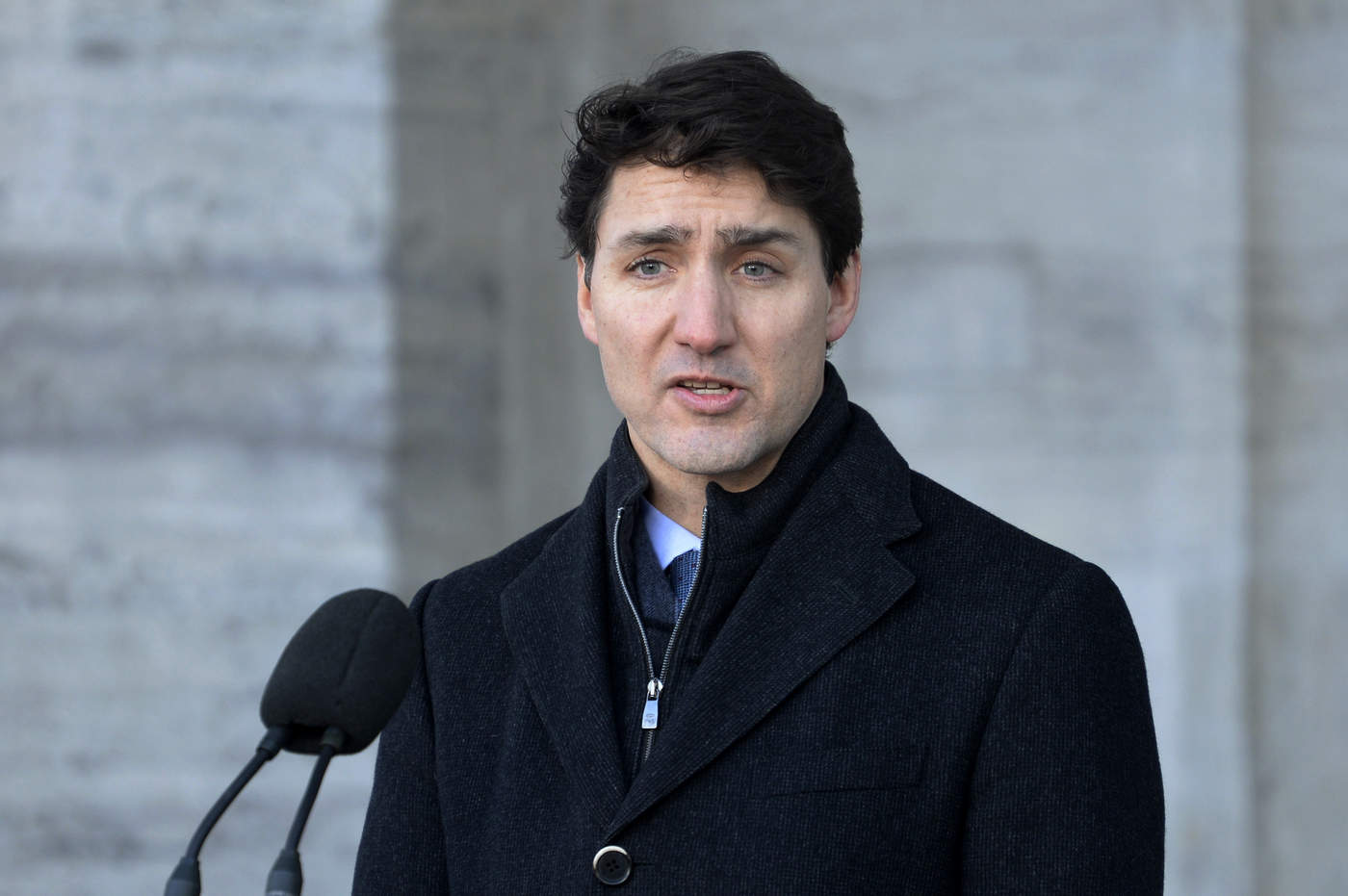 Trudeau, en problemas tras ser acusado de interferencia política
