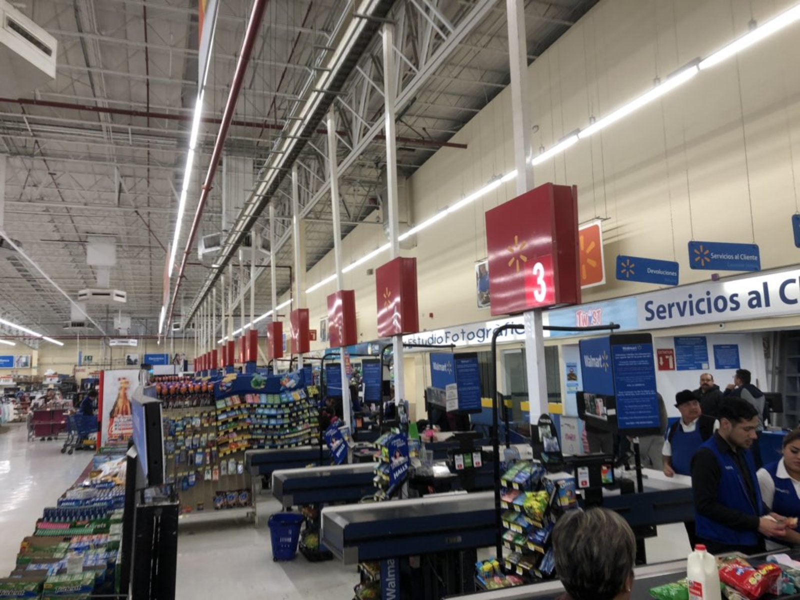Empleados alistan negociación con Walmart