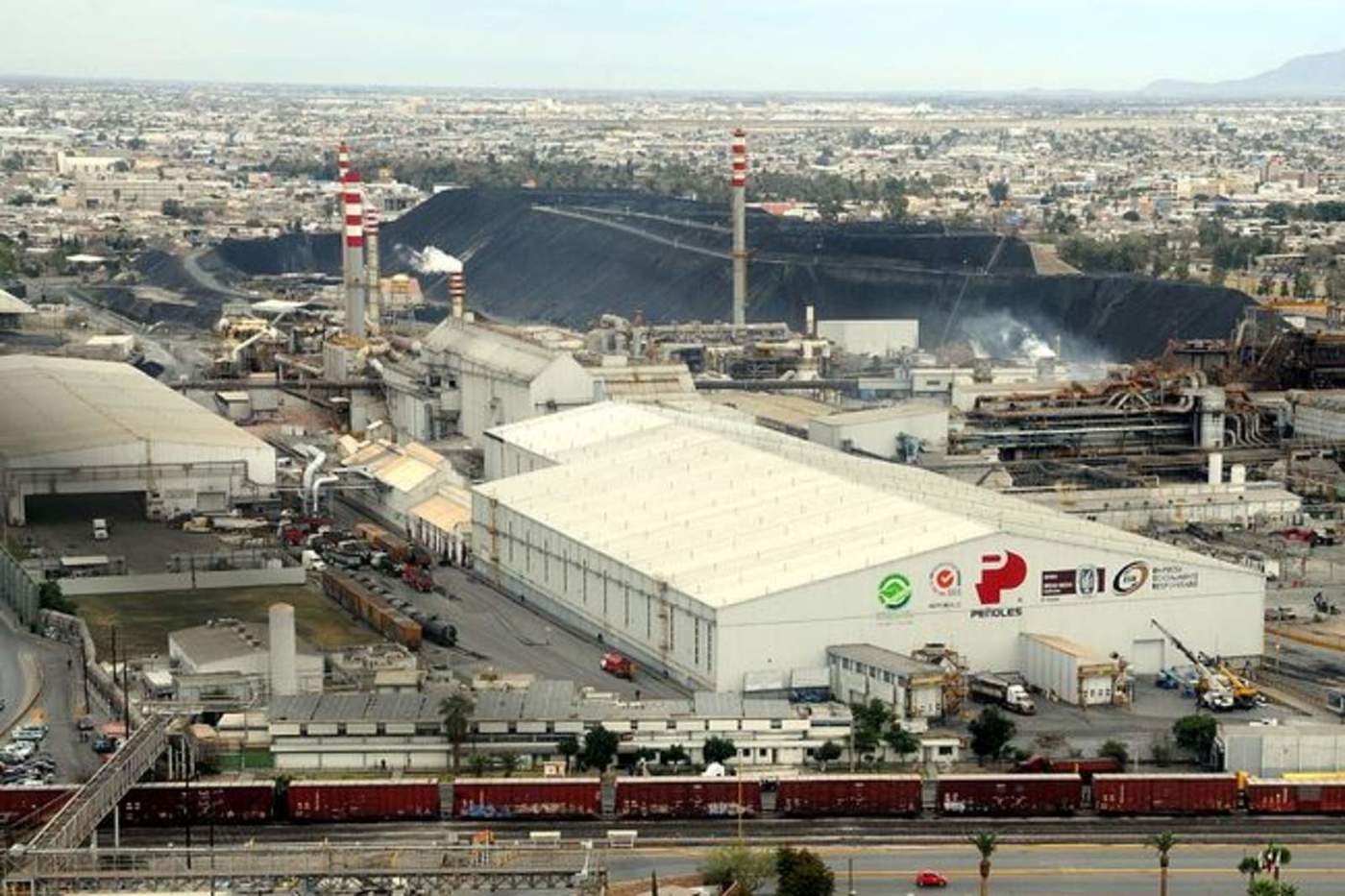 El Congreso de Coahuila aprobó la enajenación a título gratuito para Metalurgica Met-Mex Peñoles para que construya un cinturón verde alrededor de la empresa.