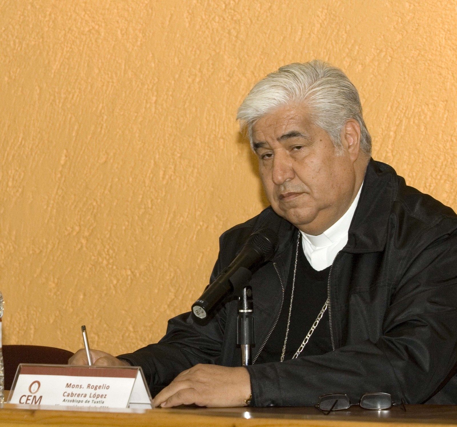 La Iglesia debe castigar con firmeza cualquier delito y escuchar a las víctimas, afirmó Rogelio Cabrera López, presidente del CEM.