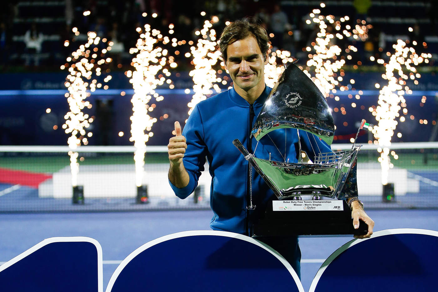 Federer se convirtió en el segundo tenista en ganar 100 títulos en su carrera. (EFE)