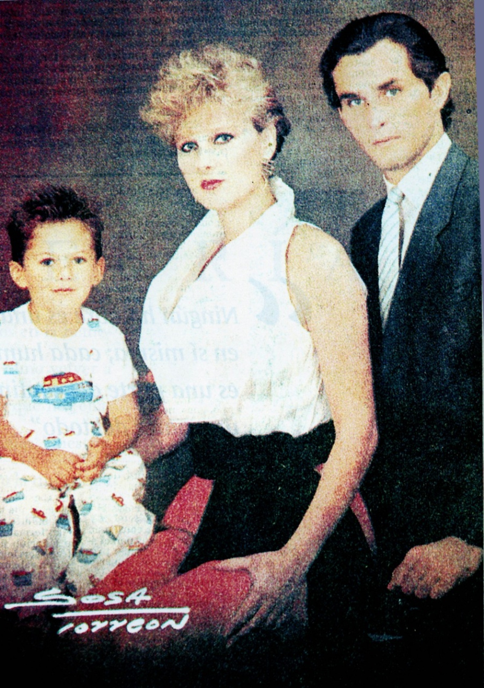 En familia. Humberto Zurita Moreno y Christian Bach, acompañados de su hijito Sebastián.