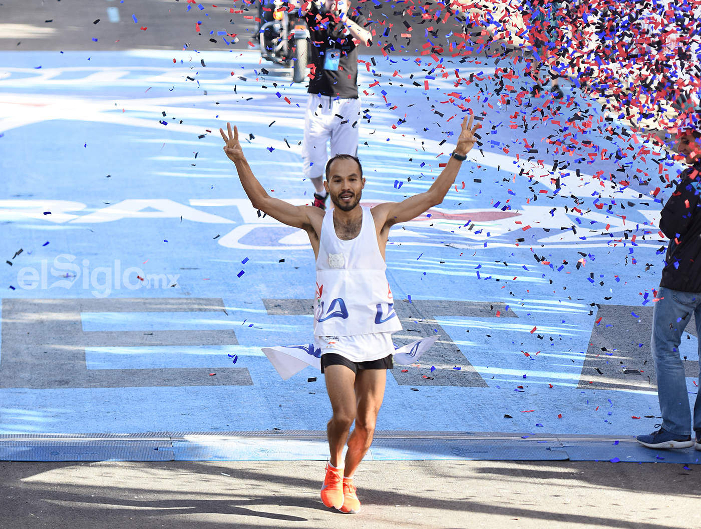 Daniel Ortiz ganó su tercer Maratón Lala. (JESÚS GALINDO) 